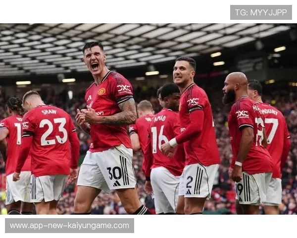 曼联梦剧场再燃激情,球迷欢声雷动,全球首座曼联梦剧场坐落